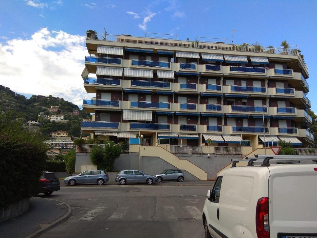 Appartamento Riviera Trilocale Wifi E Parcheggio Privato Вентимиля Екстериор снимка