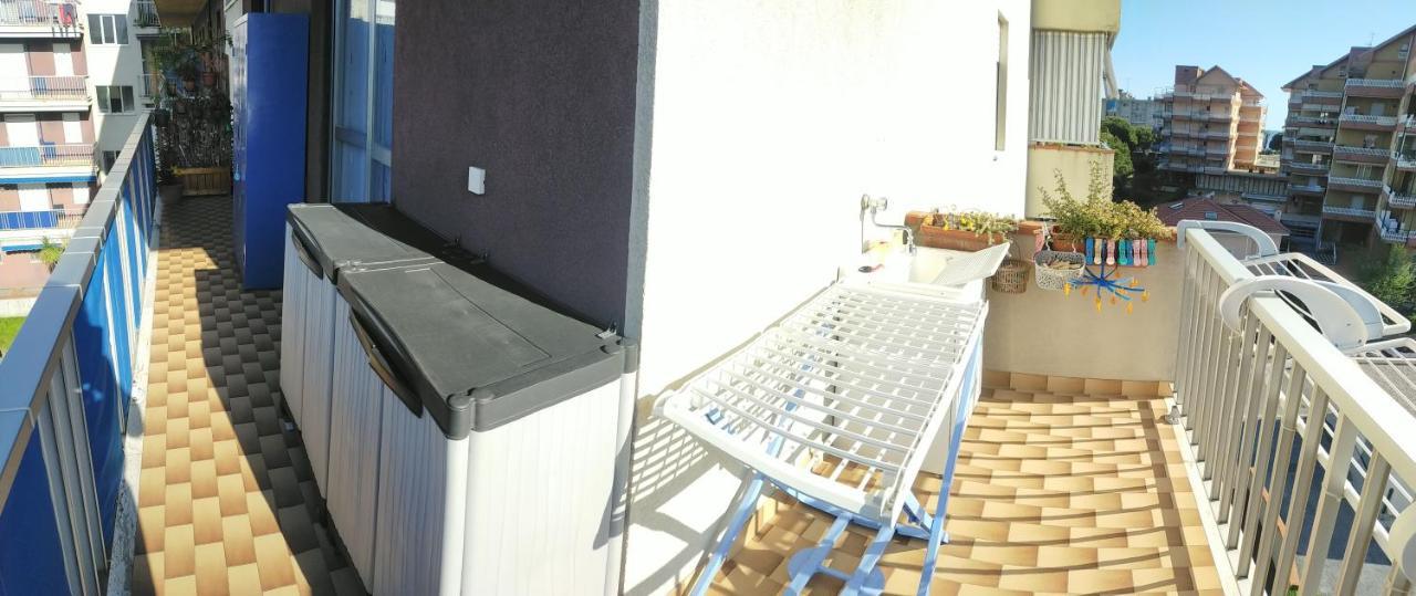 Appartamento Riviera Trilocale Wifi E Parcheggio Privato Вентимиля Екстериор снимка